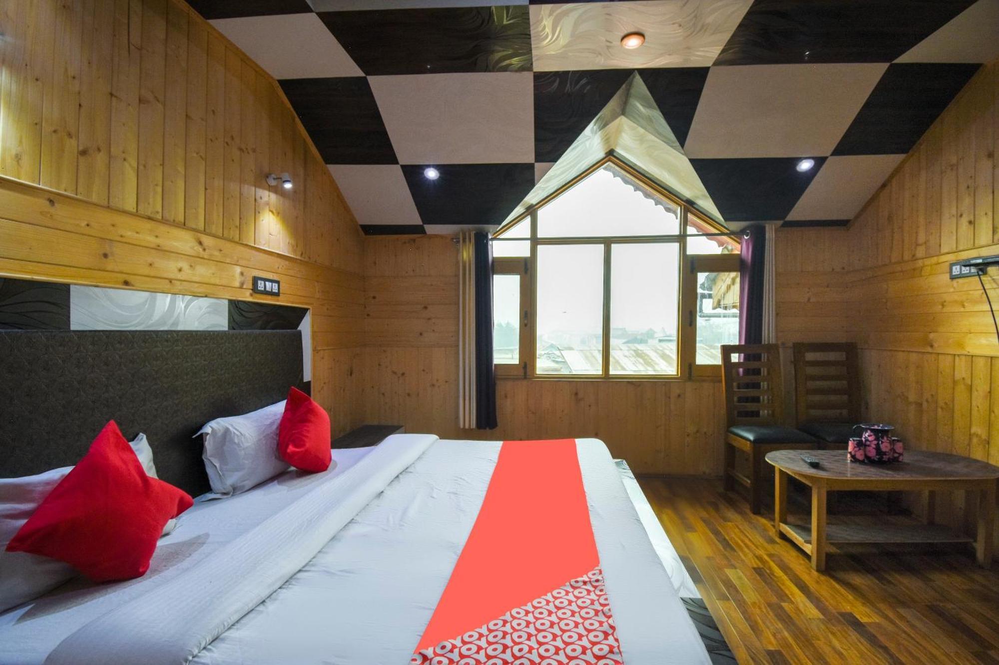 Oyo Hotel New Divine Kashmir Durgjan Εξωτερικό φωτογραφία