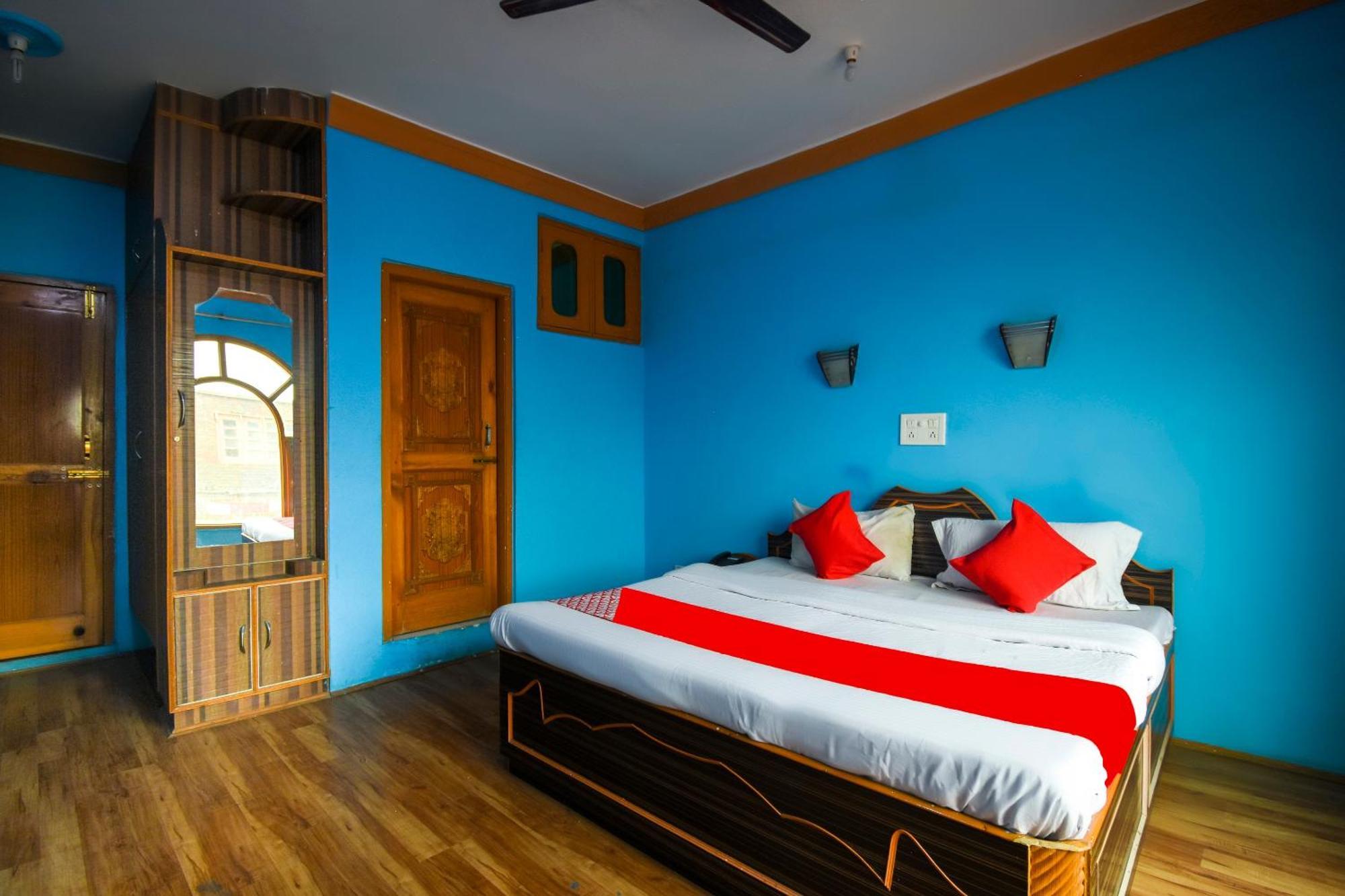 Oyo Hotel New Divine Kashmir Durgjan Εξωτερικό φωτογραφία