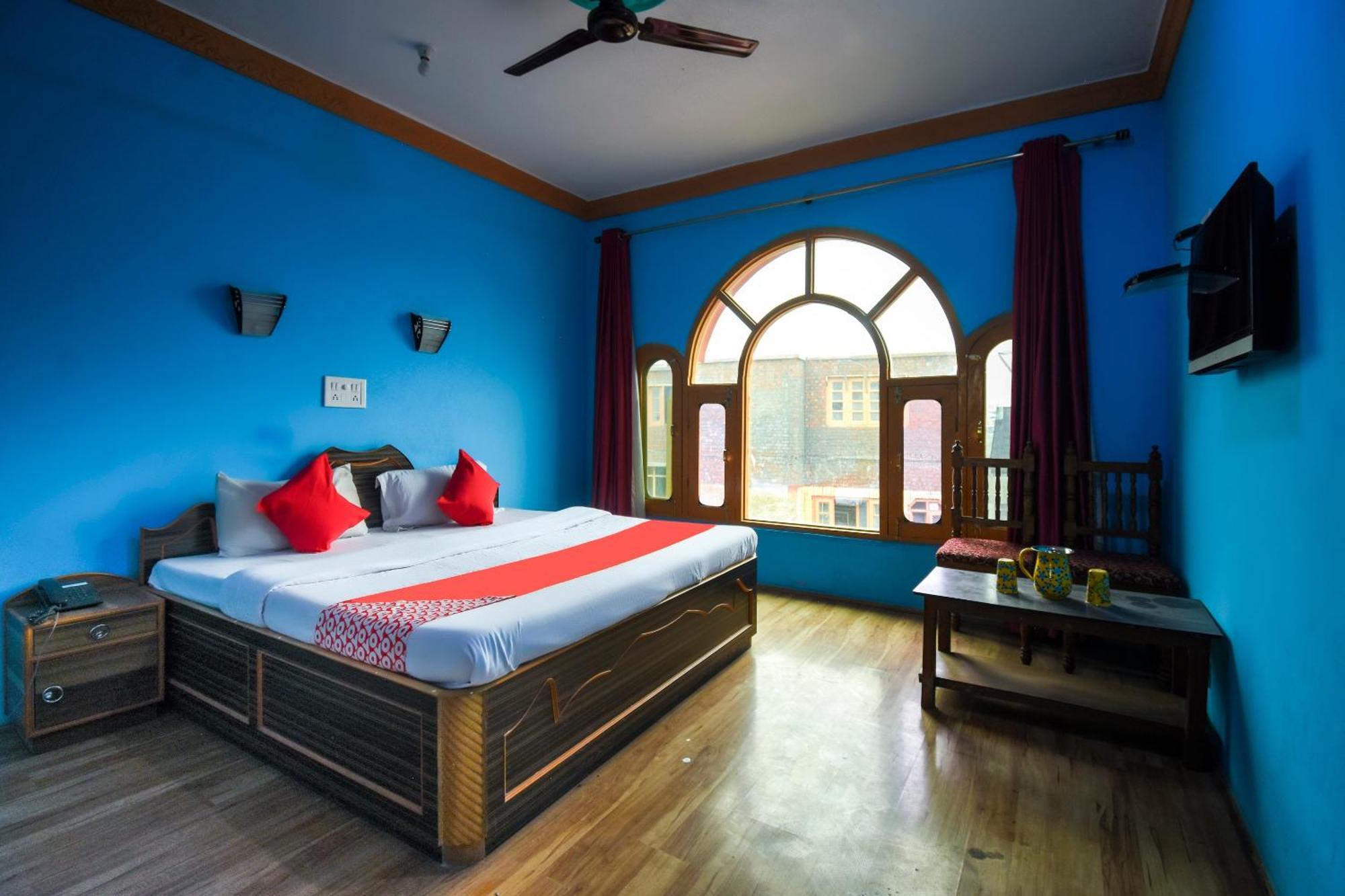 Oyo Hotel New Divine Kashmir Durgjan Εξωτερικό φωτογραφία