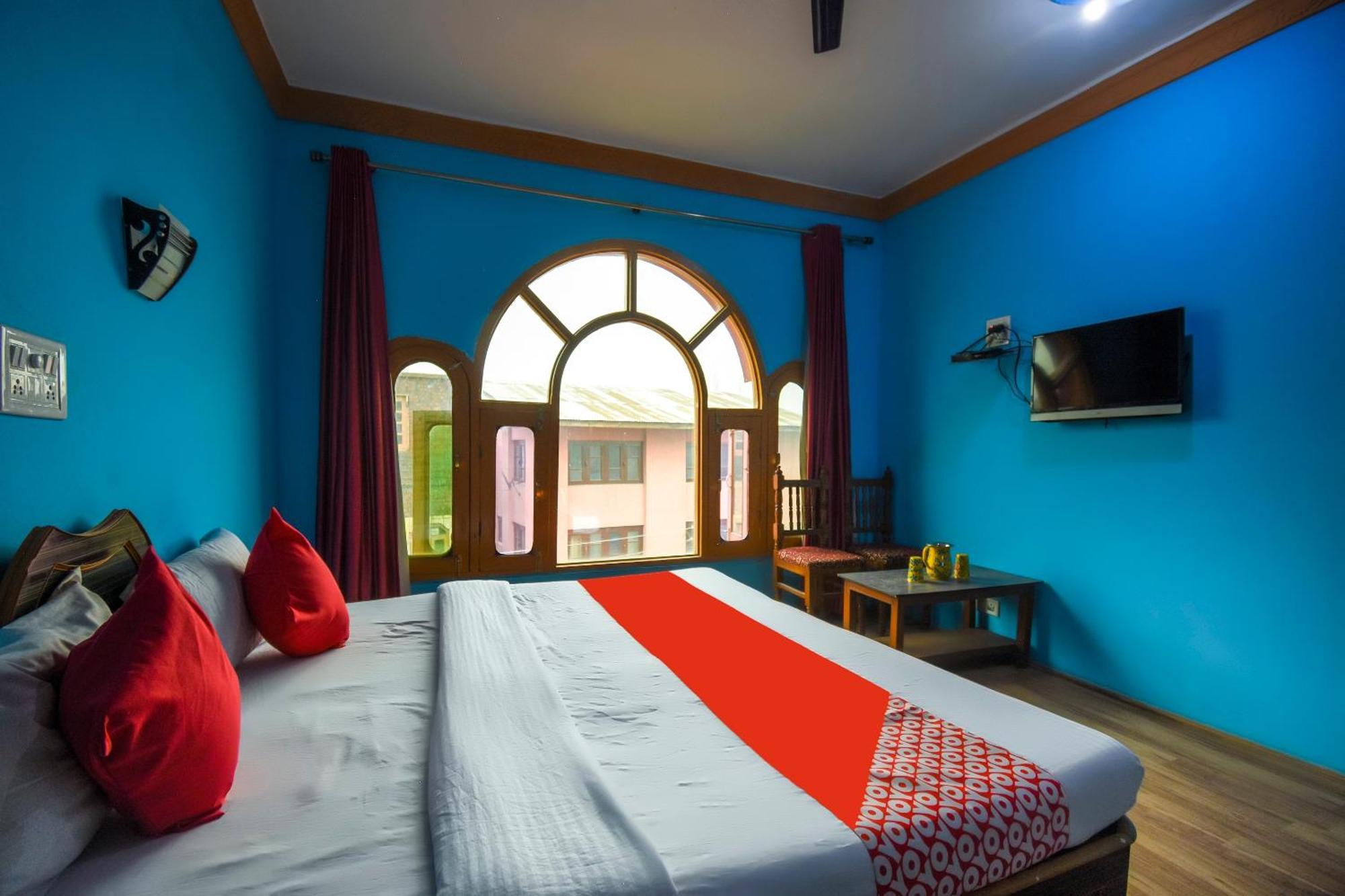 Oyo Hotel New Divine Kashmir Durgjan Εξωτερικό φωτογραφία