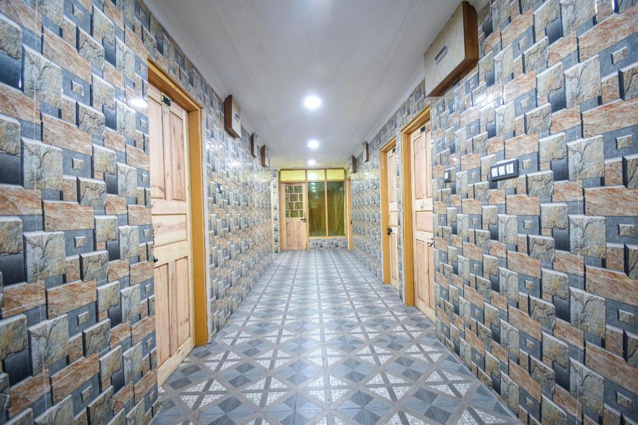 Oyo Hotel New Divine Kashmir Durgjan Εξωτερικό φωτογραφία